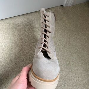 Beautiful boots only worn once